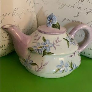 Captivate Teapot Lavender and Blue White